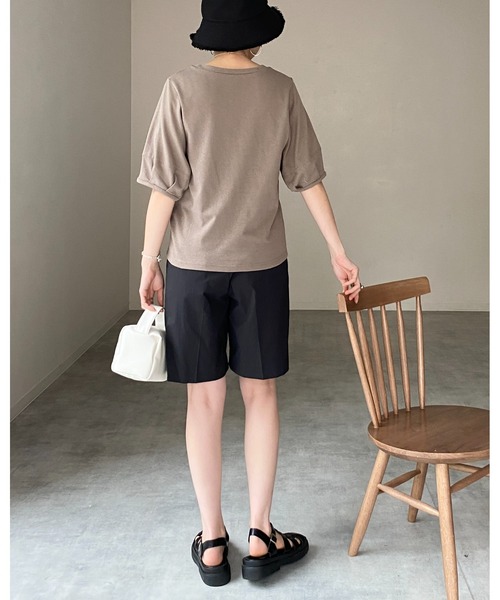 She's Closet(シーズクローゼット)の「綿天竺ボリューム袖ランタンスリーブ半袖Tシャツ(Tシャツ/カットソー・レディース・ブラック/グリーン/アイボリー/モカ/チャコール・FREE)」の7枚目の写真