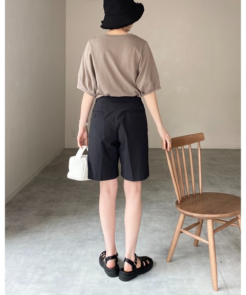She's Closet(シーズクローゼット)の「綿天竺ボリューム袖ランタンスリーブ半袖Tシャツ(Tシャツ/カットソー・レディース・ブラック/グリーン/アイボリー/モカ/チャコール・FREE)」の6枚目の写真