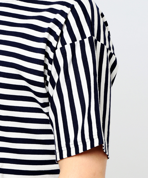 BEAMS LIGHTS Men's（ビームスライツ メンズ）の「BEAMS LIGHTS / ボートネックボーダーTシャツ（Tシャツ/カットソー・メンズ・ブラック/ネイビー・MEDIUM/LARGE/SMALL）」の5枚目の写真