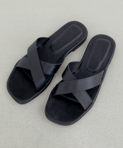 UNE MANSION（ユヌマンション）の「クロスフラットサンダル（サンダル・レディース・ブラック/ブラウン/クリーム・23㎝/24㎝/25㎝）」の18枚目の写真