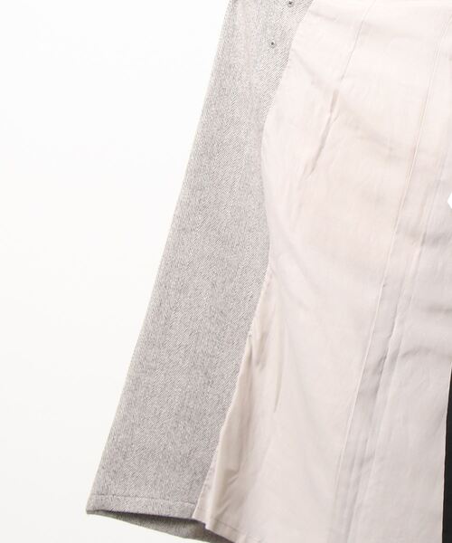 L.H.P Private Brand(エルエイチピープライベートブランド)の「Robes&Confections/ローブス&コンフェクションズ/ジロンファーストラムウールヘリンボーンコート(ステンカラーコート・メンズ・アイボリー・3)」の4枚目の写真