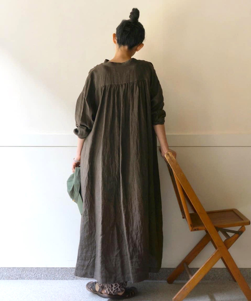 JOURNAL STANDARD LUXE(ジャーナルスタンダード ラックス)の「リネンキーネックワンピース(ワンピース・レディース・ネイビー/ブラウン/イエロー・FREE)」の21枚目の写真