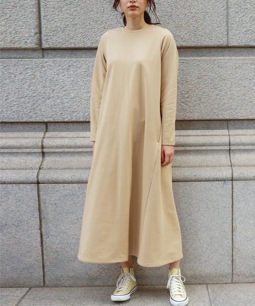 RANAN(ラナン)の「<アンチピリング>裏起毛フレアーロングワンピース(ワンピース・レディース・ネイビー/ブラック/チャコール/ベージュ・LL/M/L)」の4枚目の写真