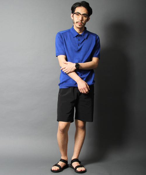 Teva（テバ）の「TEVA × AMERICAN RAG CIE ゴールドストラップサンダル（サンダル・メンズ・ブラック・10/9/8）」の4枚目の写真