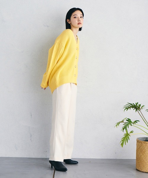 VIS(ビス)の「【洗える】袖ケーブルカーディガン【sustainable】(カーディガン/ボレロ・レディース・ブラック/グレー/イエロー/ホワイト系その他・FREE)」の9枚目の写真