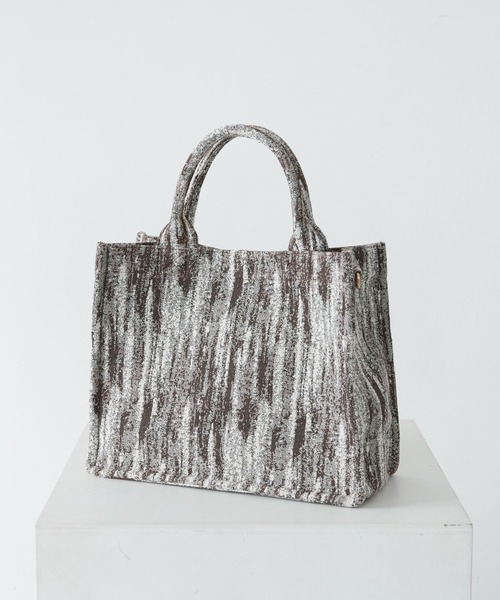 earth music&ecology(アースミュージックアンドエコロジー)の「ジャガードスクエアトート(トートバッグ・レディース・ブラウン/ブラック/ネイビー・FREE)」の3枚目の写真