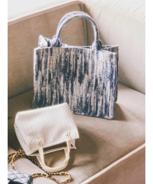 earth music&ecology(アースミュージックアンドエコロジー)の「ジャガードスクエアトート(トートバッグ・レディース・ブラウン/ブラック/ネイビー・FREE)」の6枚目の写真