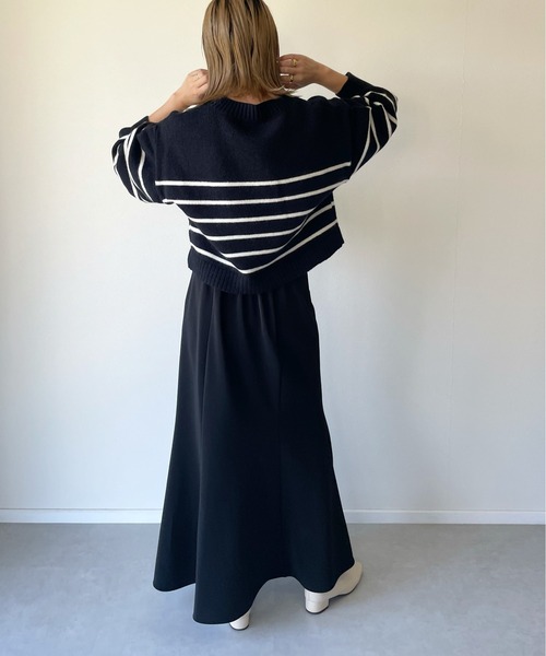 y/m by misato（イムバイミサト）の「アルパカタッチボーダークロップドトップス（ニット/セーター・レディース・ブラック/ネイビー/オフホワイト・FREE）」の20枚目の写真