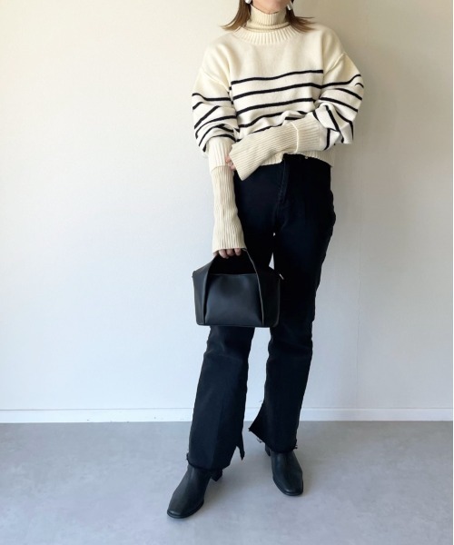 y/m by misato（イムバイミサト）の「アルパカタッチボーダークロップドトップス（ニット/セーター・レディース・ブラック/ネイビー/オフホワイト・FREE）」の8枚目の写真
