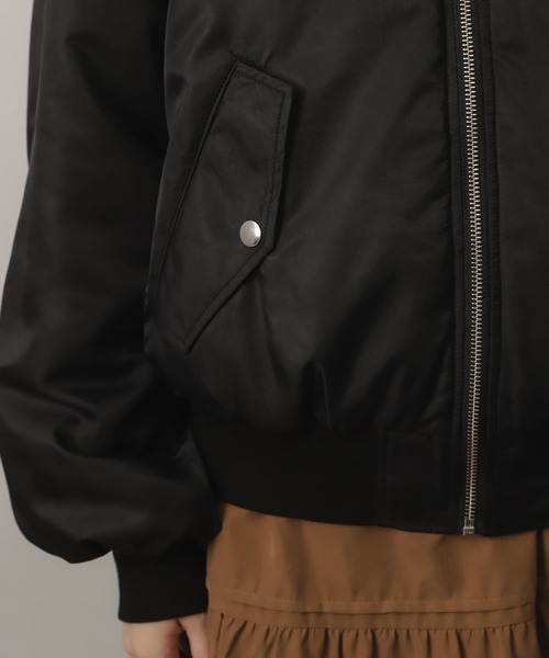 SENSE OF PLACE by URBAN RESEARCH（センスオブプレイスバイアーバンリサーチ）の「ボリュームスリーブMA-1（MA-1・レディース・ブラック/カーキ/アイボリー・ONE）」の22枚目の写真