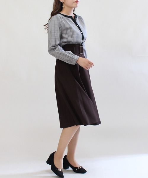 TRUDEA(トルディア)の「配色使いパールボタンスキッパー(シャツ/ブラウス・レディース・ホワイト/ベージュ/サックスブルー/ホワイト×ブラック/スモークピンク・SMALL/MEDIUM/LARGE)」の21枚目の写真