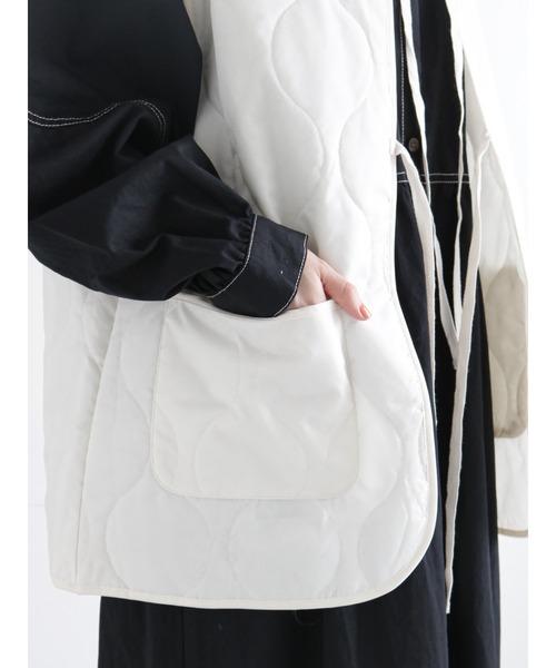 ehka sopo（エヘカソポ）の「キルティングベスト（ベスト・レディース・ブラック/カーキ/キナリ・ﾌﾘ-）」の19枚目の写真