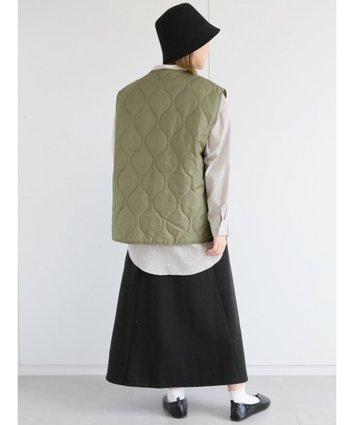 ehka sopo（エヘカソポ）の「キルティングベスト（ベスト・レディース・ブラック/カーキ/キナリ・ﾌﾘ-）」の5枚目の写真