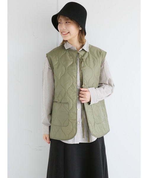 ehka sopo（エヘカソポ）の「キルティングベスト（ベスト・レディース・ブラック/カーキ/キナリ・ﾌﾘ-）」の4枚目の写真