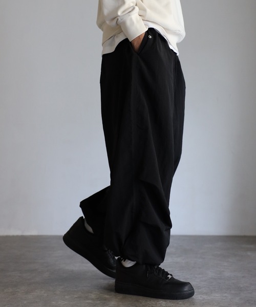 CREARE -LINO-（クレアーレリノ）の「ナイロン ワッシャースノー ルーズパンツ<ユニセックス>（その他パンツ・メンズ・ブラック/ネイビー/グリーン/マスタード/ホワイト・M/L/XL）」の17枚目の写真