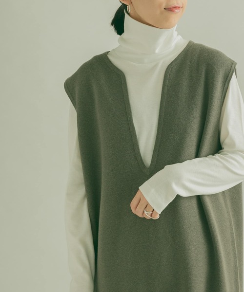 FORK&SPOON（フォークアンドスプーン）の「『UR TECH』FORK&SPOON　裏起毛タートルプルオーバー（Tシャツ/カットソー・レディース・ブラック/グリーン/オフホワイト・1）」の2枚目の写真