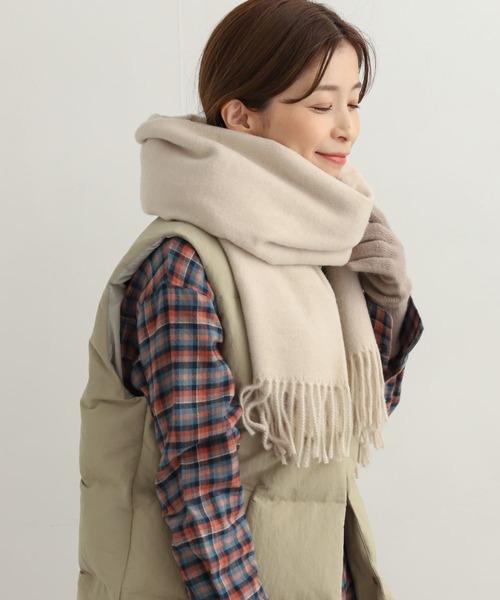 URBAN RESEARCH DOORS（アーバンリサーチドアーズ）の「なめらかプレーンストール（マフラー・レディース・ブラウン/オートミール/グレー/ブルー・-）」の5枚目の写真
