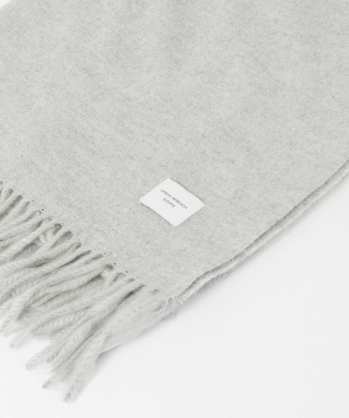 URBAN RESEARCH DOORS（アーバンリサーチドアーズ）の「なめらかプレーンストール（マフラー・レディース・ブラウン/オートミール/グレー/ブルー・-）」の13枚目の写真