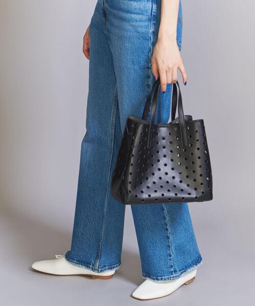 BEAUTY&YOUTH UNITED ARROWS(ビューティーアンドユースユナイテッドアローズ)の「パンチング トートバッグ -3WAY-(トートバッグ・レディース・ブラック/オフホワイト・FREE)」の6枚目の写真