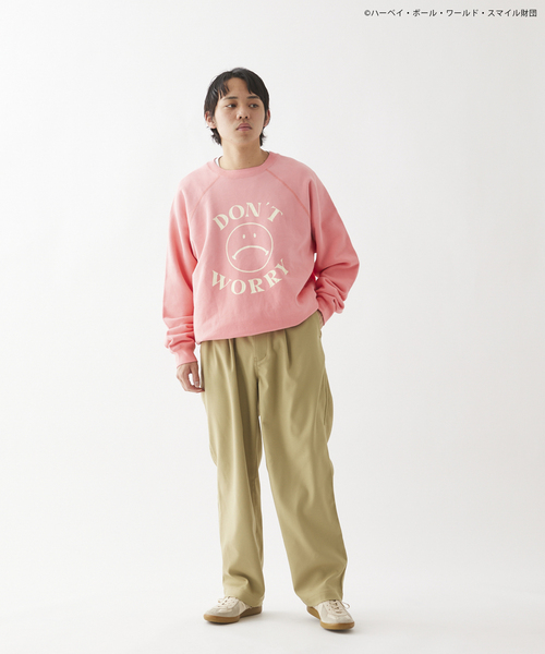 JOURNAL STANDARD relume（ジャーナルスタンダード　レリューム）の「CALIFORNIA スマイリーフェイス クルーネックスウェット（スウェット・メンズ・ブラック/ネイビー/ピンク・MEDIUM/LARGE）」の12枚目の写真