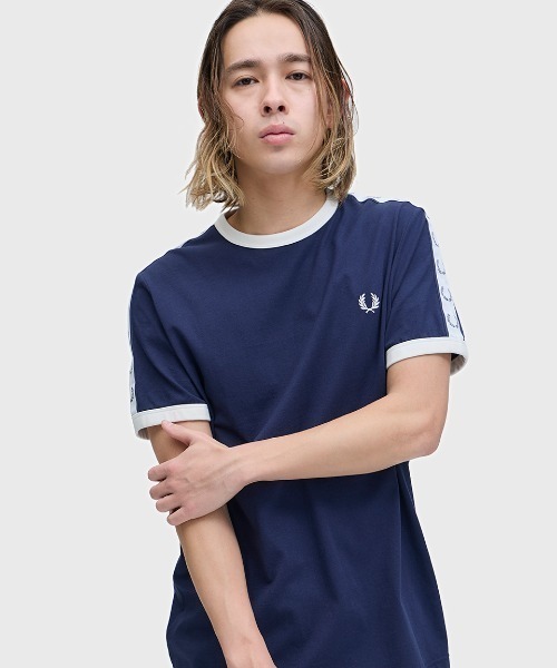 FRED PERRY(フレッドペリー)の「Taped Ringer T-Shirt/テープリンガーTシャツ(Tシャツ/カットソー・メンズ・ブラック/ネイビー/ホワイト/グレー/ライトブルー・L/M/S)」の21枚目の写真