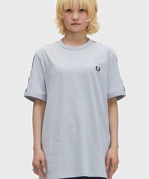 FRED PERRY(フレッドペリー)の「Taped Ringer T-Shirt/テープリンガーTシャツ(Tシャツ/カットソー・メンズ・ブラック/ネイビー/ホワイト/グレー/ライトブルー・L/M/S)」の14枚目の写真