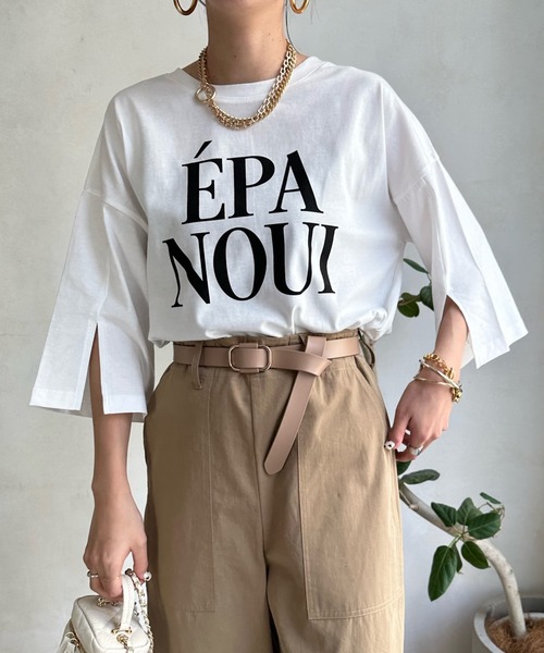 DouDou（ドゥドゥ）の「袖スリットロゴTEE（Tシャツ/カットソー・レディース・ベージュ/ピンク/オフホワイト/ライトグリーン・FREE）」の2枚目の写真