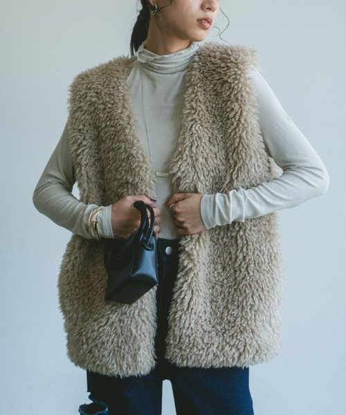 VANNIE U（ヴァニーユー）の「プードルファーベスト（ベスト・レディース・ベージュ/アイボリー・FREE）」の5枚目の写真