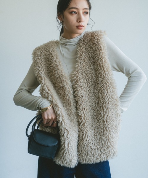 VANNIE U（ヴァニーユー）の「プードルファーベスト（ベスト・レディース・ベージュ/アイボリー・FREE）」の16枚目の写真