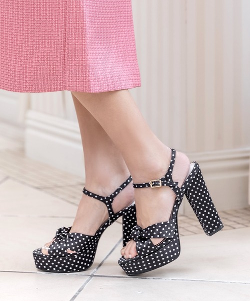Julia Boutique（ジュリアブティック）の「ドットと無地から選べるチャンキーヒールストラップサンダル/23075（サンダル・レディース・ブラック/ホワイト/ドット/ピンクベージュ・S/L/3L/M/XS/LL）」の21枚目の写真