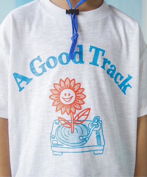 BREEZE(ブリーズ)の「3色3柄ミュージックTシャツ(Tシャツ/カットソー・キッズ・オフホワイト/ブルー/キャメル・90/100/110/120/130/140/150)」の15枚目の写真