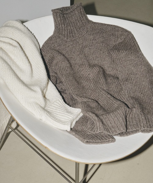 【新品未使用】todayful Heavy Turtle Knit グレージュ TODAYFUL（トゥデイフル）の「heavy turtle knit（Tシャツ