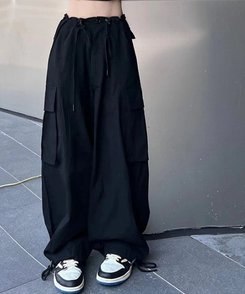 deux amour（ドゥーザムール）の「ドロストワイドカーゴパンツ（カーゴパンツ・レディース・ブラック/グリーン・FREE）」の3枚目の写真