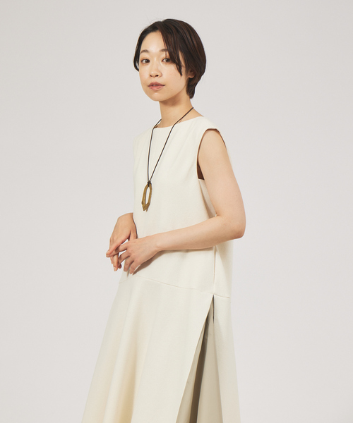 qualite(カリテ)の「ブークレ×タフタロングワンピース(ワンピース・レディース・アイボリー/ブラック・38/34)」の3枚目の写真