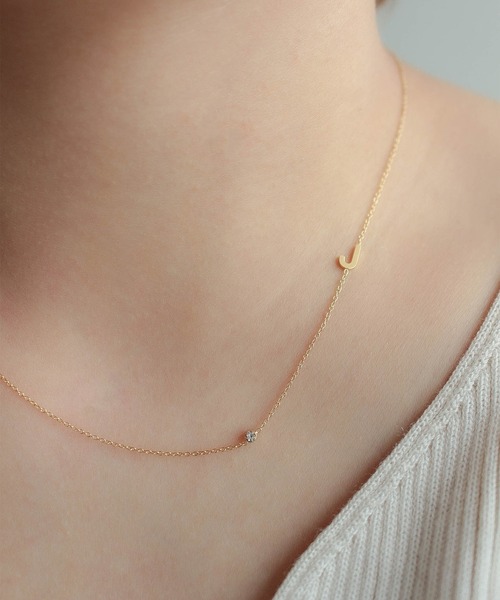 ebine（エビネ）の「Alphabet Zirconia Necklace　金属アレルギー対応 サージカルステンレス（ネックレス・レディース・D/C/M/K/F/S/R/I/T/E/J/A/H/N/Y/W・FREE）」の9枚目の写真