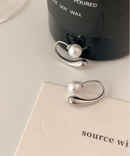 LA VORAGINE（ラ ヴォラジネ）の「金属アレルギー対応エコパールピアス(両耳用)（ピアス（両耳用）・レディース・シルバー/ゴールド・FREE）」の8枚目の写真