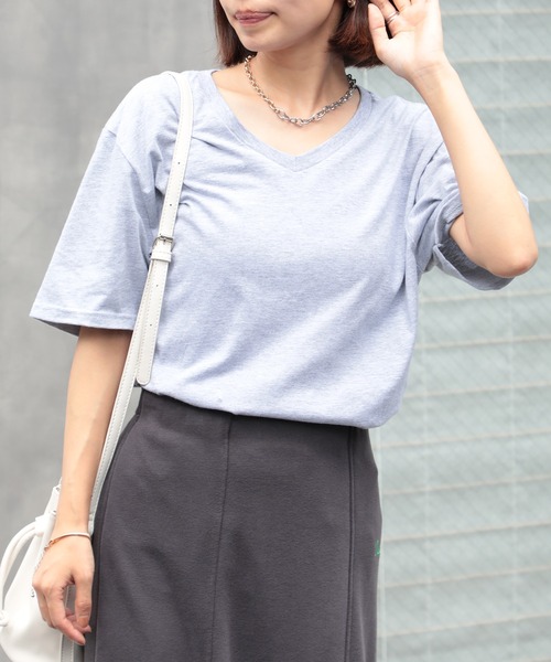 GILDAN(ギルダン)の「【GILDAN】4.5 oz ソフトスタイルVネック Tシャツ ※64V00 MURS(Tシャツ/カットソー・メンズ・チャコールグレー/グレー/ブラック/ネイビー/ホワイト/レッド・S/M/L/XL)」の20枚目の写真