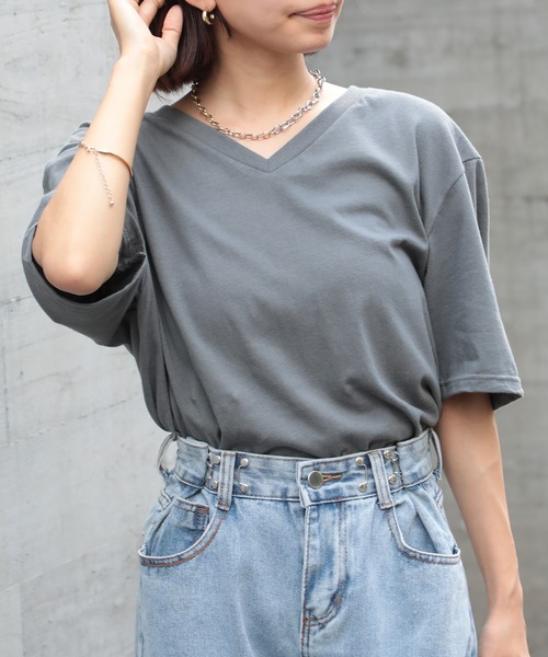 GILDAN(ギルダン)の「【GILDAN】4.5 oz ソフトスタイルVネック Tシャツ ※64V00 MURS(Tシャツ/カットソー・メンズ・チャコールグレー/グレー/ブラック/ネイビー/ホワイト/レッド・S/M/L/XL)」の16枚目の写真