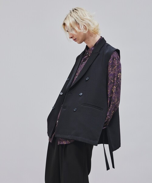 tk.TAKEO KIKUCHI（ティーケータケオキクチ）の「◆ノースリーブダブルジャケットベスト（ベスト・メンズ・ブラック系/ブラック・88）」の2枚目の写真