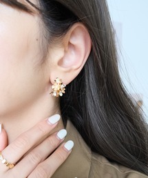 ENOA（エノア）の「フラワーピアス（ピアス（両耳用））」