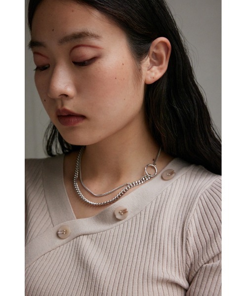 AZUL by moussy（アズールバイマウジー）の「アシンメトリーチェーンコンビネーションネックレス（ネックレス・レディース・ゴールド系その他/シルバー・FREE）」の2枚目の写真