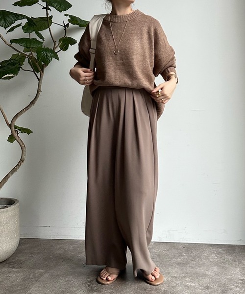 DouDou(ドゥドゥ)の「【WEB限定】 ショート丈ワイドクルーネックプルオーバー(Tシャツ/カットソー・レディース・レッド/アイボリー/ブラウン系/ブラック/ブルー・FREE)」の8枚目の写真