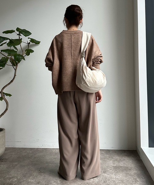 DouDou(ドゥドゥ)の「【WEB限定】 ショート丈ワイドクルーネックプルオーバー(Tシャツ/カットソー・レディース・レッド/アイボリー/ブラウン系/ブラック/ブルー・FREE)」の9枚目の写真