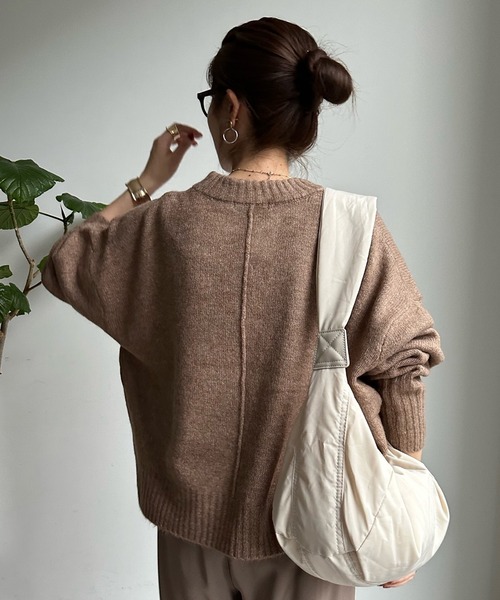 DouDou(ドゥドゥ)の「【WEB限定】 ショート丈ワイドクルーネックプルオーバー(Tシャツ/カットソー・レディース・レッド/アイボリー/ブラウン系/ブラック/ブルー・FREE)」の10枚目の写真