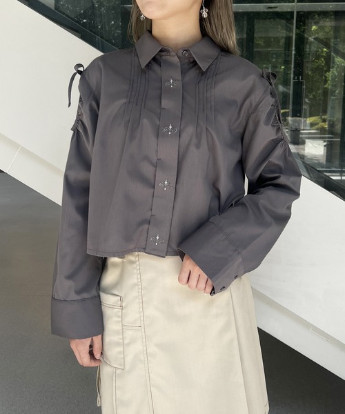 179/WG(イチナナキュウダブルジー)の「ヒヨク刺繍カッティングシャツ(シャツ/ブラウス・レディース・チャコールグレー/ブルー/オフホワイト・MEDIUM)」の2枚目の写真