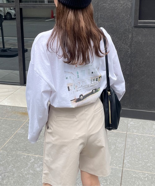 LE MORE(リモア)の「オーバーサイズフォトプリントロンT(Tシャツ/カットソー・レディース・ホワイト系その他/ホワイト系その他2・FREE)」の4枚目の写真