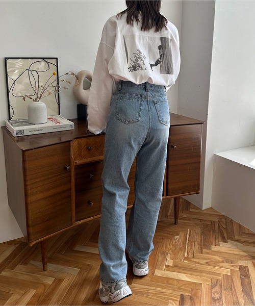 LE MORE(リモア)の「オーバーサイズフォトプリントロンT(Tシャツ/カットソー・レディース・ホワイト系その他/ホワイト系その他2・FREE)」の11枚目の写真