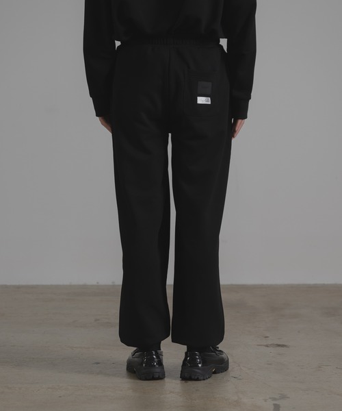 KUUUPY（クーピー）の「KUUUPY × Nagatsuka  蛙刺繍裏毛スウェットパンツ（スウェットパンツ・メンズ・グレー/ブラック・LARGE/SMALL/MEDIUM）」の5枚目の写真