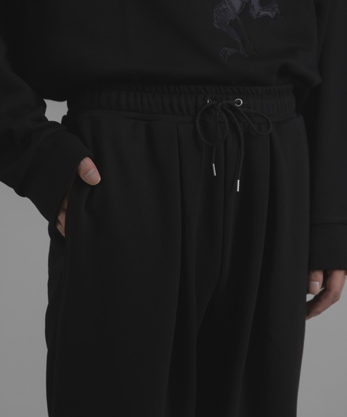 KUUUPY（クーピー）の「KUUUPY × Nagatsuka  蛙刺繍裏毛スウェットパンツ（スウェットパンツ・メンズ・グレー/ブラック・LARGE/SMALL/MEDIUM）」の6枚目の写真
