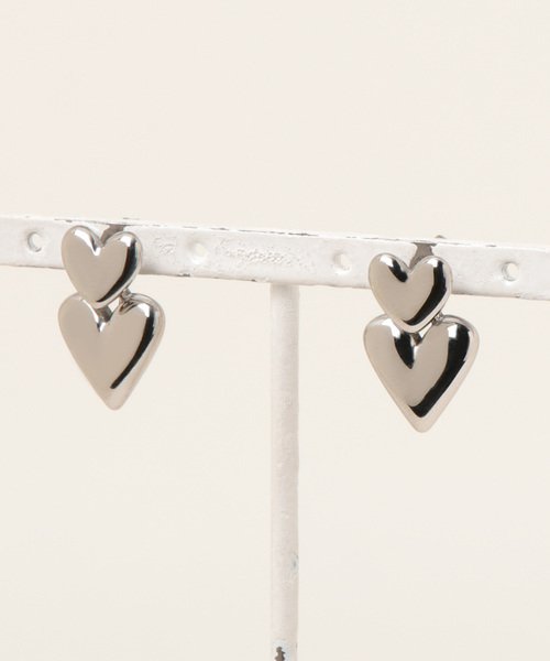 LOWRYS FARM（ローリーズファーム）の「ステンレス２ハートピアス　 994648（ピアス（両耳用）・レディース・ゴールド/シルバー・FREE）」の2枚目の写真